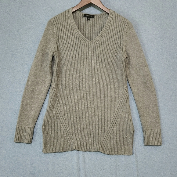 LOFT Sweaters - Ann Taylor V-Neck Ribbed Sweater